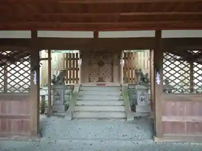 満賀里神社の本殿・本堂