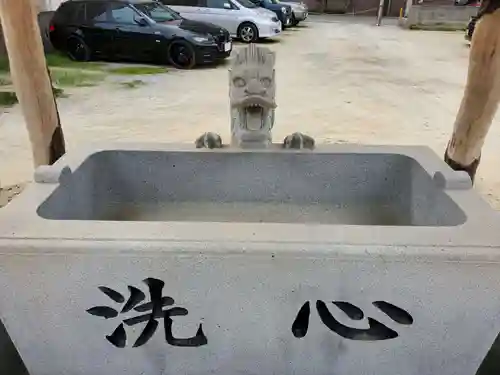 鳥羽八幡神社の手水舎