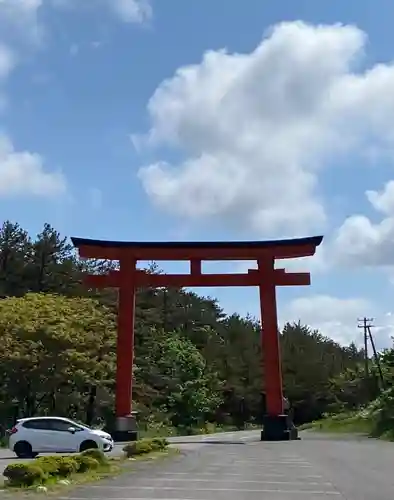 高山稲荷神社の鳥居