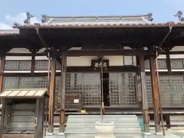 成願寺の本殿・本堂