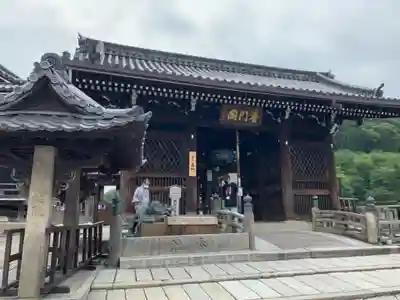 清水寺の山門・神門