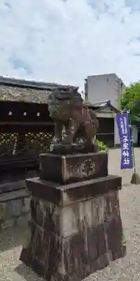石坐神社の狛犬