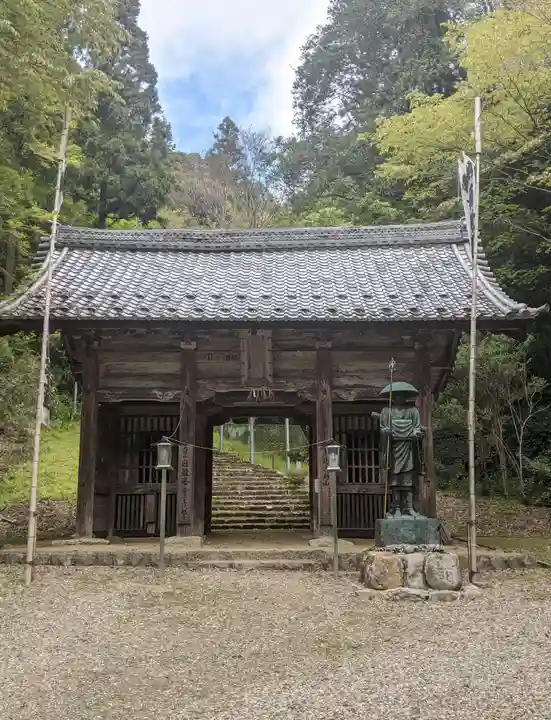 日龍峯寺(高澤観音)(美濃清水)の山門・神門