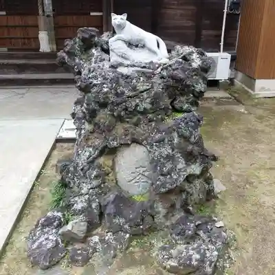 稲荷神社の狛犬