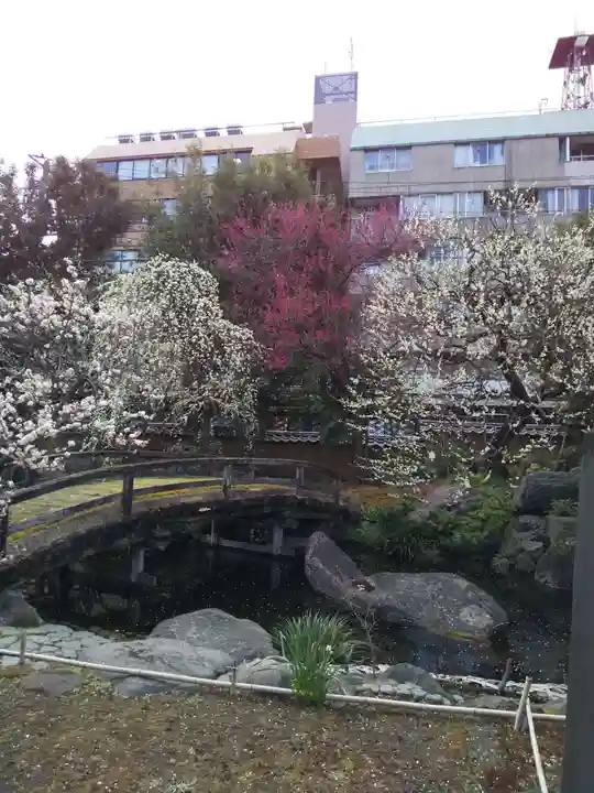 湯島天満宮の庭園