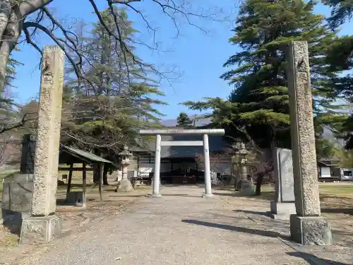 上田招魂社の{uncategorized: "未分類", other: "その他", undefined: "問題あり", building: "その他建物", grave: "お墓", sacred_gate: "鳥居", guardian: "狛犬", statue: "像", buddha: "仏像", history: "歴史", nature: "自然", garden: "庭園", animal: "動物", pagoda: "塔", temizu: "手水舎", mountain_gate: "山門・神門", sanctuary: "本殿・本堂", subordinate: "末社・摂社", art: "芸術", scenery: "景色", jizo: "地蔵", ema: "絵馬", goshuin: "御朱印", omikuji: "おみくじ", items: "授与品その他", amulet: "お守り", goshuincho: "御朱印帳", eats: "食事", festival: "お祭り", votive_dance: "神楽", shichigosan: "七五三参", wedding: "結婚式", experience: "体験その他", initially: "初詣", around: "周辺", anti_infection: "感染症対策"}