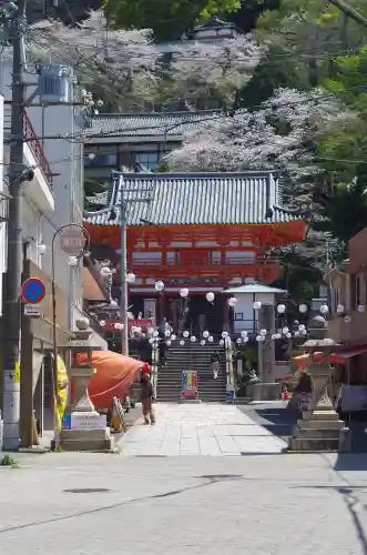 金剛宝寺（紀三井寺）の{uncategorized: "未分類", other: "その他", undefined: "問題あり", building: "その他建物", grave: "お墓", sacred_gate: "鳥居", guardian: "狛犬", statue: "像", buddha: "仏像", history: "歴史", nature: "自然", garden: "庭園", animal: "動物", pagoda: "塔", temizu: "手水舎", mountain_gate: "山門・神門", sanctuary: "本殿・本堂", subordinate: "末社・摂社", art: "芸術", scenery: "景色", jizo: "地蔵", ema: "絵馬", goshuin: "御朱印", omikuji: "おみくじ", items: "授与品その他", amulet: "お守り", goshuincho: "御朱印帳", eats: "食事", festival: "お祭り", votive_dance: "神楽", shichigosan: "七五三参", wedding: "結婚式", experience: "体験その他", initially: "初詣", around: "周辺", anti_infection: "感染症対策"}