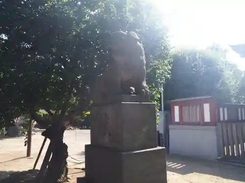 薭田神社の狛犬