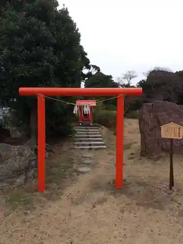 東京湾観音教会の鳥居