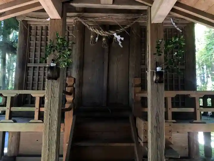 三郎神社の本殿・本堂