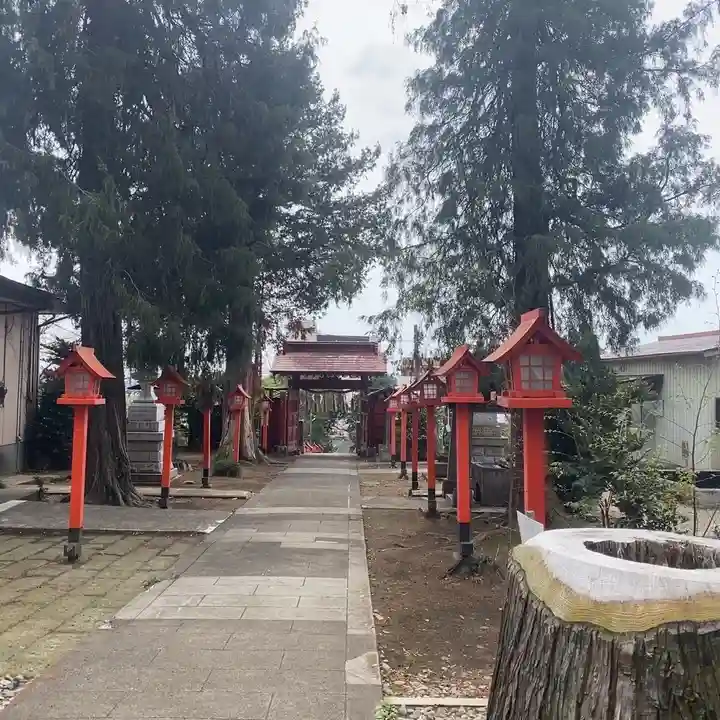 平出雷電神社の山門・神門