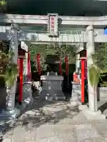 新栄稲荷神社の{uncategorized: "未分類", other: "その他", undefined: "問題あり", building: "その他建物", grave: "お墓", sacred_gate: "鳥居", guardian: "狛犬", statue: "像", buddha: "仏像", history: "歴史", nature: "自然", garden: "庭園", animal: "動物", pagoda: "塔", temizu: "手水舎", mountain_gate: "山門・神門", sanctuary: "本殿・本堂", subordinate: "末社・摂社", art: "芸術", scenery: "景色", jizo: "地蔵", ema: "絵馬", goshuin: "御朱印", omikuji: "おみくじ", items: "授与品その他", amulet: "お守り", goshuincho: "御朱印帳", eats: "食事", festival: "お祭り", votive_dance: "神楽", shichigosan: "七五三参", wedding: "結婚式", experience: "体験その他", initially: "初詣", around: "周辺", anti_infection: "感染症対策"}