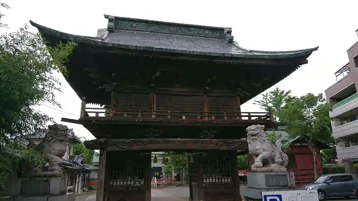 穴切大神社の山門・神門