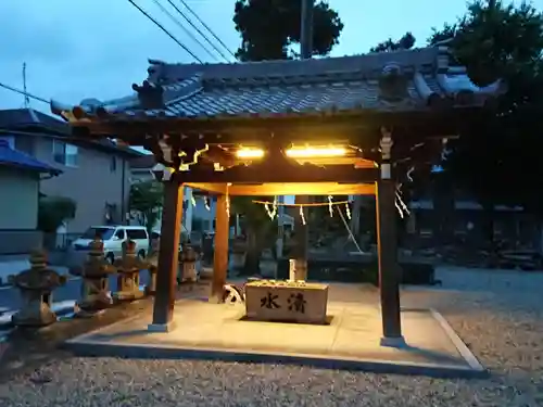 白山神社の手水