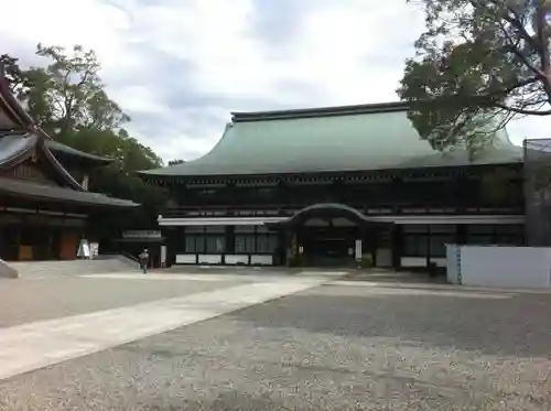 寒川神社の本殿