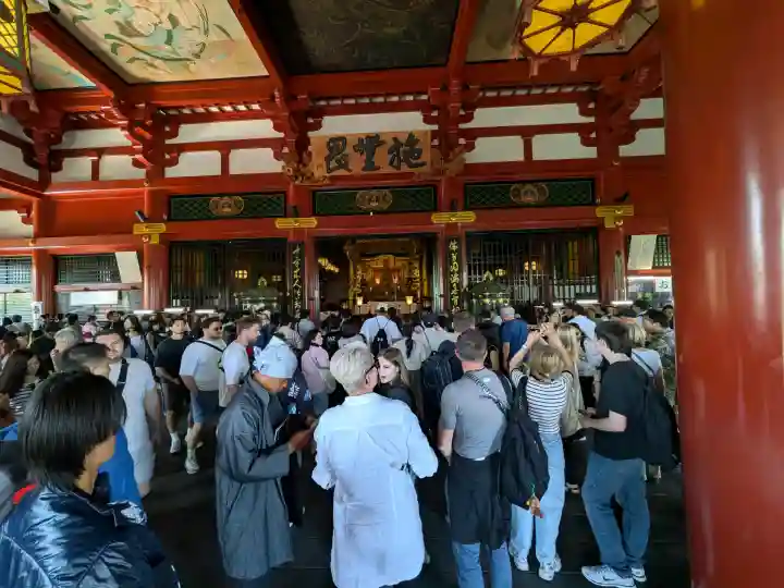 浅草寺の{uncategorized: "未分類", other: "その他", undefined: "問題あり", building: "その他建物", grave: "お墓", sacred_gate: "鳥居", guardian: "狛犬", statue: "像", buddha: "仏像", history: "歴史", nature: "自然", garden: "庭園", animal: "動物", pagoda: "塔", temizu: "手水舎", mountain_gate: "山門・神門", sanctuary: "本殿・本堂", subordinate: "末社・摂社", art: "芸術", scenery: "景色", jizo: "地蔵", ema: "絵馬", goshuin: "御朱印", omikuji: "おみくじ", items: "授与品その他", amulet: "お守り", goshuincho: "御朱印帳", eats: "食事", festival: "お祭り", votive_dance: "神楽", shichigosan: "七五三参", wedding: "結婚式", experience: "体験その他", initially: "初詣", around: "周辺", anti_infection: "感染症対策"}