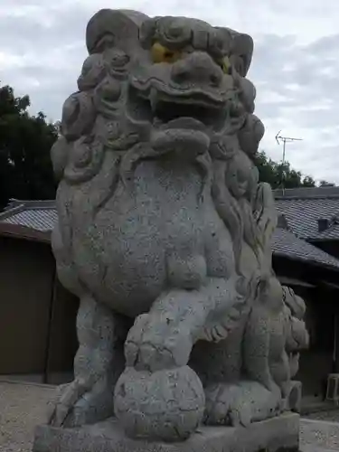 富士浅間神社の狛犬