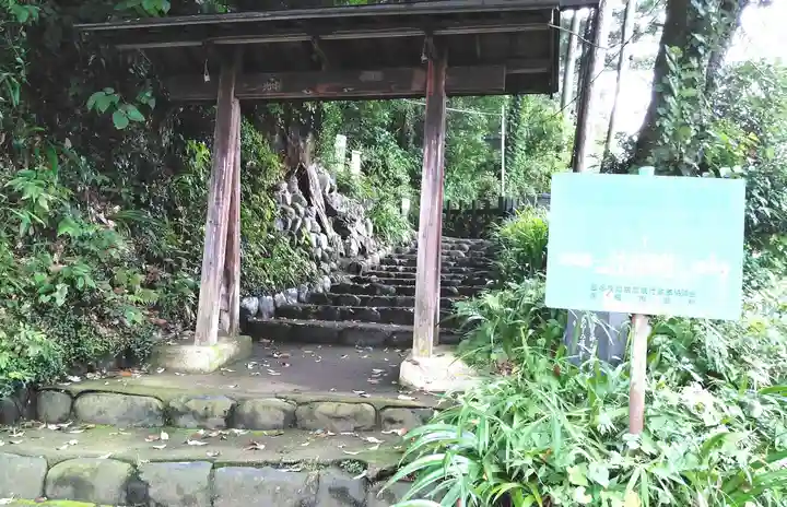 住吉神社の山門・神門