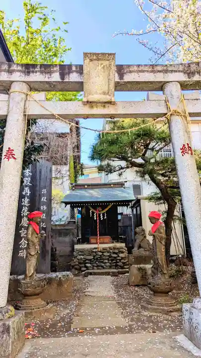 新萱田水神宮の鳥居