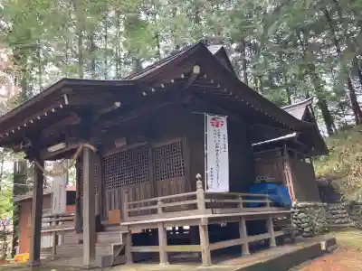 宇津貫熊野神社の{uncategorized: "未分類", other: "その他", undefined: "問題あり", building: "その他建物", grave: "お墓", sacred_gate: "鳥居", guardian: "狛犬", statue: "像", buddha: "仏像", history: "歴史", nature: "自然", garden: "庭園", animal: "動物", pagoda: "塔", temizu: "手水舎", mountain_gate: "山門・神門", sanctuary: "本殿・本堂", subordinate: "末社・摂社", art: "芸術", scenery: "景色", jizo: "地蔵", ema: "絵馬", goshuin: "御朱印", omikuji: "おみくじ", items: "授与品その他", amulet: "お守り", goshuincho: "御朱印帳", eats: "食事", festival: "お祭り", votive_dance: "神楽", shichigosan: "七五三参", wedding: "結婚式", experience: "体験その他", initially: "初詣", around: "周辺", anti_infection: "感染症対策"}