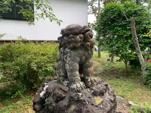 諏訪神社の狛犬