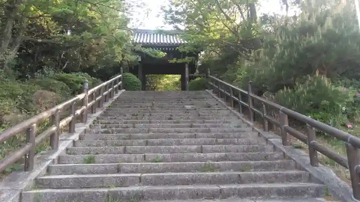 高山寺の山門・神門