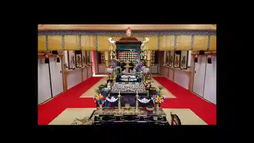 音蔵寺の本殿・本堂