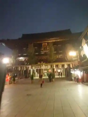 川崎大師（平間寺）の山門