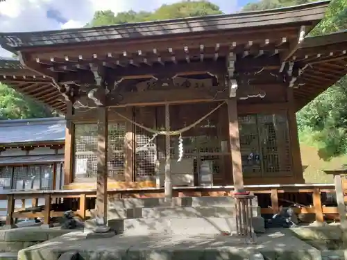 稲荷神社の本殿