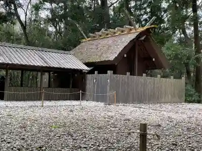 伊勢神宮内宮（皇大神宮）の{uncategorized: "未分類", other: "その他", undefined: "問題あり", building: "その他建物", grave: "お墓", sacred_gate: "鳥居", guardian: "狛犬", statue: "像", buddha: "仏像", history: "歴史", nature: "自然", garden: "庭園", animal: "動物", pagoda: "塔", temizu: "手水舎", mountain_gate: "山門・神門", sanctuary: "本殿・本堂", subordinate: "末社・摂社", art: "芸術", scenery: "景色", jizo: "地蔵", ema: "絵馬", goshuin: "御朱印", omikuji: "おみくじ", items: "授与品その他", amulet: "お守り", goshuincho: "御朱印帳", eats: "食事", festival: "お祭り", votive_dance: "神楽", shichigosan: "七五三参", wedding: "結婚式", experience: "体験その他", initially: "初詣", around: "周辺", anti_infection: "感染症対策"}