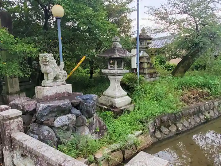 大宝神社の狛犬