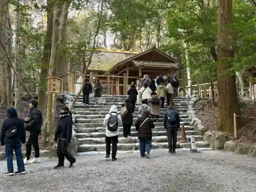 伊勢神宮内宮（皇大神宮）の{uncategorized: "未分類", other: "その他", undefined: "問題あり", building: "その他建物", grave: "お墓", sacred_gate: "鳥居", guardian: "狛犬", statue: "像", buddha: "仏像", history: "歴史", nature: "自然", garden: "庭園", animal: "動物", pagoda: "塔", temizu: "手水舎", mountain_gate: "山門・神門", sanctuary: "本殿・本堂", subordinate: "末社・摂社", art: "芸術", scenery: "景色", jizo: "地蔵", ema: "絵馬", goshuin: "御朱印", omikuji: "おみくじ", items: "授与品その他", amulet: "お守り", goshuincho: "御朱印帳", eats: "食事", festival: "お祭り", votive_dance: "神楽", shichigosan: "七五三参", wedding: "結婚式", experience: "体験その他", initially: "初詣", around: "周辺", anti_infection: "感染症対策"}