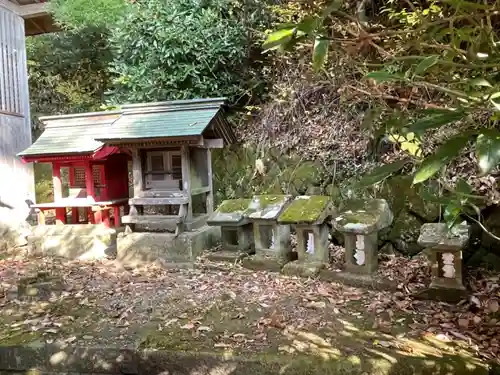 若宮八幡神社の末社