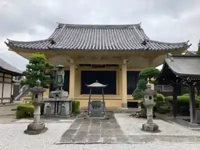 持明院の本殿・本堂