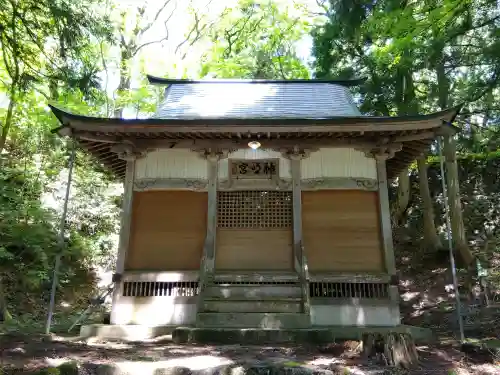 神明宮の{uncategorized: "未分類", other: "その他", undefined: "問題あり", building: "その他建物", grave: "お墓", sacred_gate: "鳥居", guardian: "狛犬", statue: "像", buddha: "仏像", history: "歴史", nature: "自然", garden: "庭園", animal: "動物", pagoda: "塔", temizu: "手水舎", mountain_gate: "山門・神門", sanctuary: "本殿・本堂", subordinate: "末社・摂社", art: "芸術", scenery: "景色", jizo: "地蔵", ema: "絵馬", goshuin: "御朱印", omikuji: "おみくじ", items: "授与品その他", amulet: "お守り", goshuincho: "御朱印帳", eats: "食事", festival: "お祭り", votive_dance: "神楽", shichigosan: "七五三参", wedding: "結婚式", experience: "体験その他", initially: "初詣", around: "周辺", anti_infection: "感染症対策"}