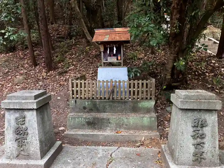 生石八幡神社の末社・摂社