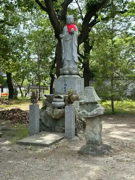 鶴林寺の{uncategorized: "未分類", other: "その他", undefined: "問題あり", building: "その他建物", grave: "お墓", sacred_gate: "鳥居", guardian: "狛犬", statue: "像", buddha: "仏像", history: "歴史", nature: "自然", garden: "庭園", animal: "動物", pagoda: "塔", temizu: "手水舎", mountain_gate: "山門・神門", sanctuary: "本殿・本堂", subordinate: "末社・摂社", art: "芸術", scenery: "景色", jizo: "地蔵", ema: "絵馬", goshuin: "御朱印", omikuji: "おみくじ", items: "授与品その他", amulet: "お守り", goshuincho: "御朱印帳", eats: "食事", festival: "お祭り", votive_dance: "神楽", shichigosan: "七五三参", wedding: "結婚式", experience: "体験その他", initially: "初詣", around: "周辺", anti_infection: "感染症対策"}