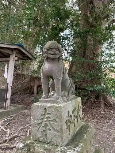 諏訪神社の狛犬