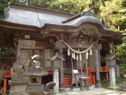 刈田嶺神社の本殿