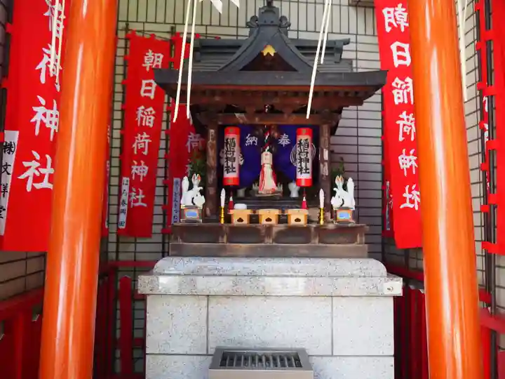 朝日稲荷神社の本殿・本堂