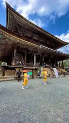 金峯山寺の本殿・本堂