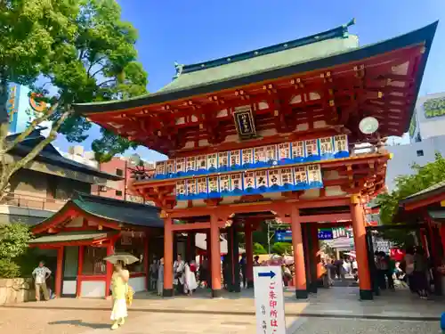 生田神社の山門