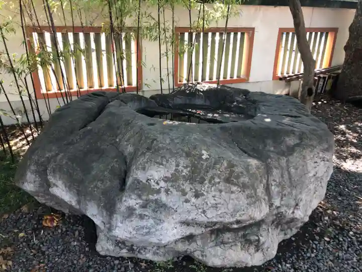 離宮八幡宮の手水舎