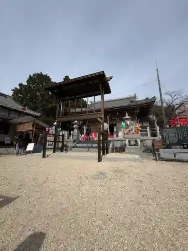 金井神社の{uncategorized: "未分類", other: "その他", undefined: "問題あり", building: "その他建物", grave: "お墓", sacred_gate: "鳥居", guardian: "狛犬", statue: "像", buddha: "仏像", history: "歴史", nature: "自然", garden: "庭園", animal: "動物", pagoda: "塔", temizu: "手水舎", mountain_gate: "山門・神門", sanctuary: "本殿・本堂", subordinate: "末社・摂社", art: "芸術", scenery: "景色", jizo: "地蔵", ema: "絵馬", goshuin: "御朱印", omikuji: "おみくじ", items: "授与品その他", amulet: "お守り", goshuincho: "御朱印帳", eats: "食事", festival: "お祭り", votive_dance: "神楽", shichigosan: "七五三参", wedding: "結婚式", experience: "体験その他", initially: "初詣", around: "周辺", anti_infection: "感染症対策"}