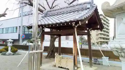 薮田神社の手水舎