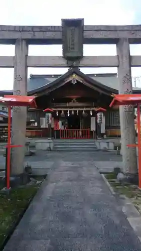 出世稻荷神社の本殿