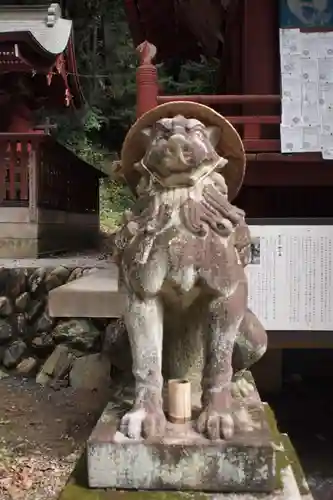 聖神社の狛犬