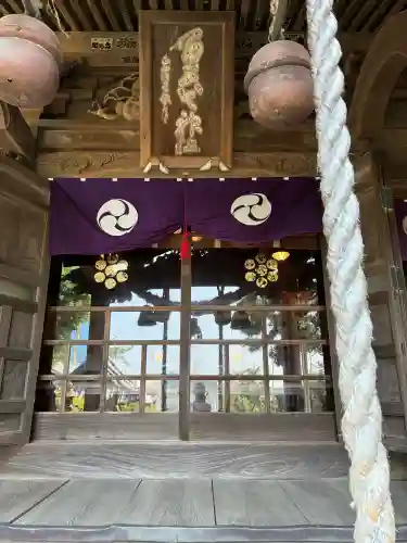 第六天神社の{uncategorized: "未分類", other: "その他", undefined: "問題あり", building: "その他建物", grave: "お墓", sacred_gate: "鳥居", guardian: "狛犬", statue: "像", buddha: "仏像", history: "歴史", nature: "自然", garden: "庭園", animal: "動物", pagoda: "塔", temizu: "手水舎", mountain_gate: "山門・神門", sanctuary: "本殿・本堂", subordinate: "末社・摂社", art: "芸術", scenery: "景色", jizo: "地蔵", ema: "絵馬", goshuin: "御朱印", omikuji: "おみくじ", items: "授与品その他", amulet: "お守り", goshuincho: "御朱印帳", eats: "食事", festival: "お祭り", votive_dance: "神楽", shichigosan: "七五三参", wedding: "結婚式", experience: "体験その他", initially: "初詣", around: "周辺", anti_infection: "感染症対策"}