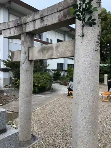 三輪神社の鳥居