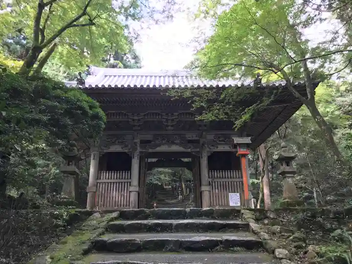 西山興隆寺の山門・神門